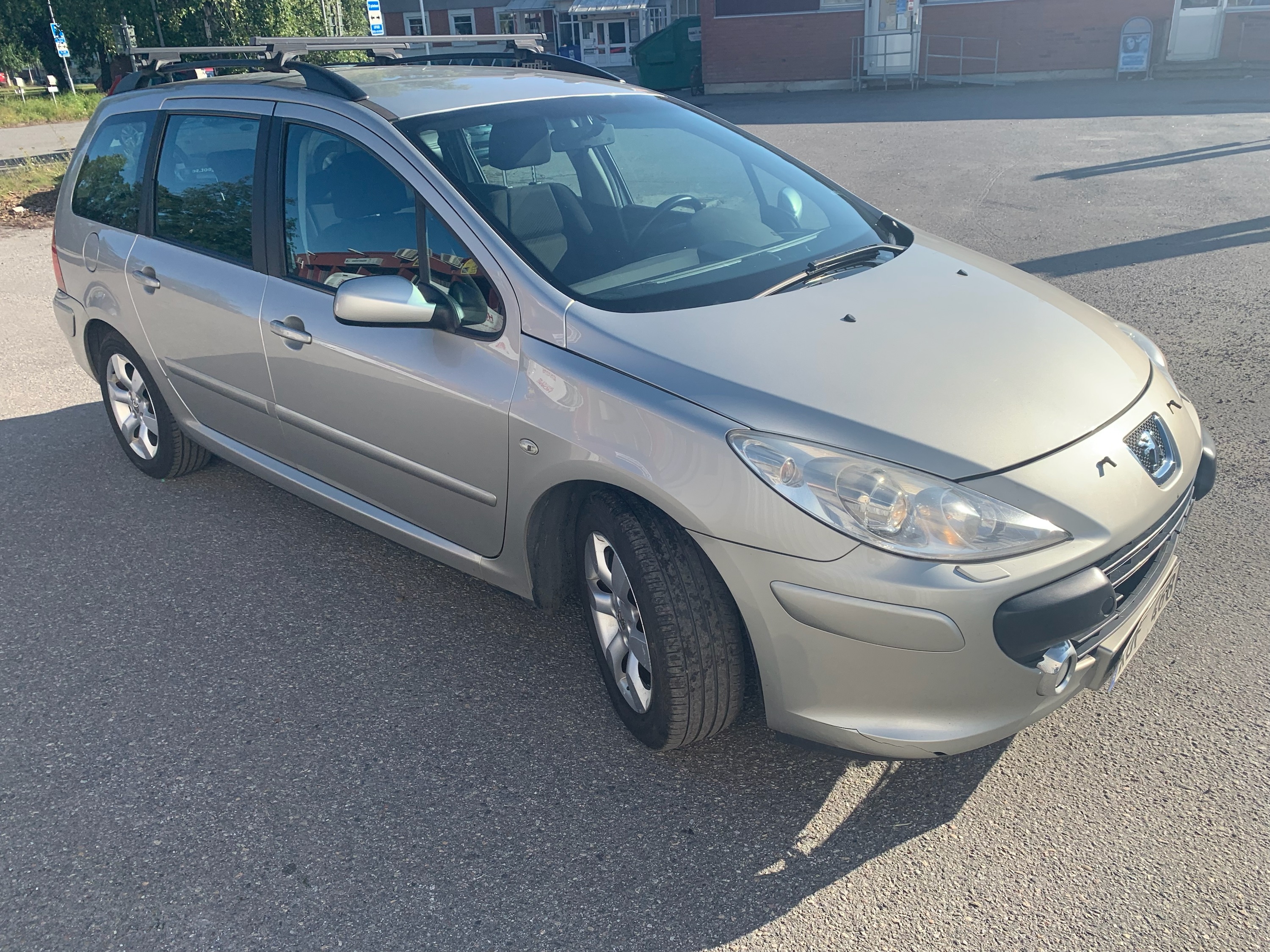 Peugeot 307 Break 1.6 HDi 109hk 2006, bild 2/35