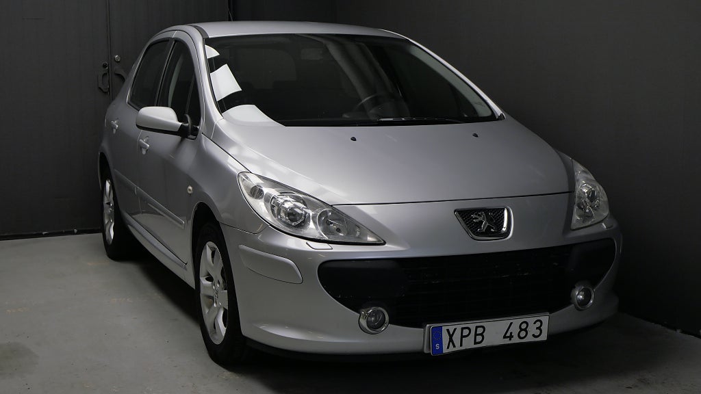 Peugeot 307 5-dörrar 2.0 Halvkombi Multiratt Kamrem bytt