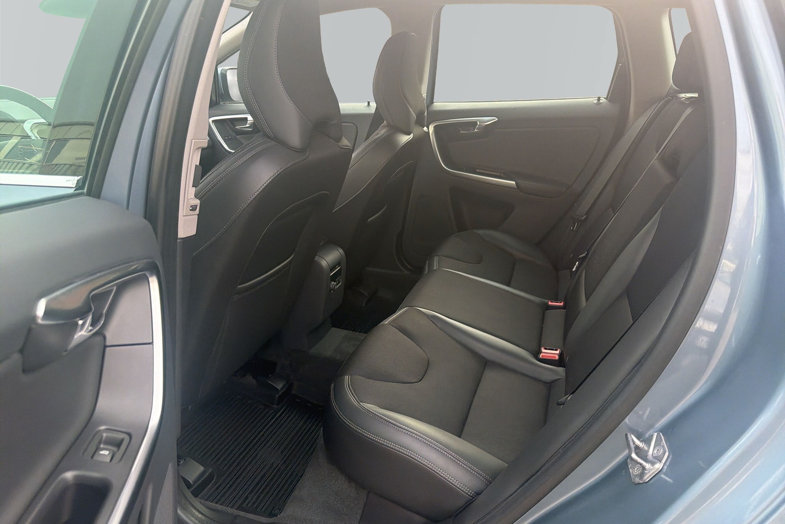 Volvo XC60 D4 AWD Geartronic Classic, Momentum BLIS Drag 2017 - miniatyr 10