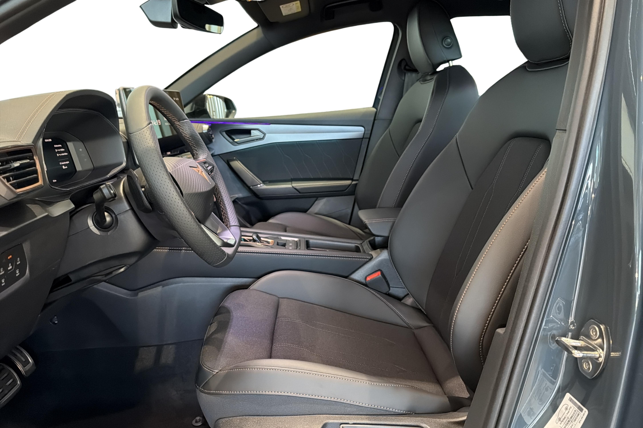 Cupra Leon SP 1.5 eTSI 150hk DSG 2026, photo 6/51