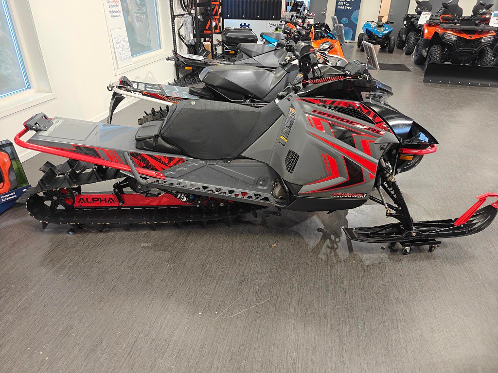 Arctic Cat M8000 Alpha one Hardcore 154" 