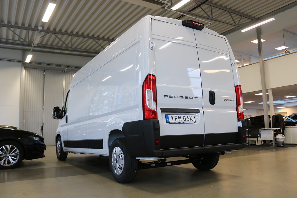 Bild på Peugeot Boxer BlueHDi 180hk Aut L3H2 - DEMO