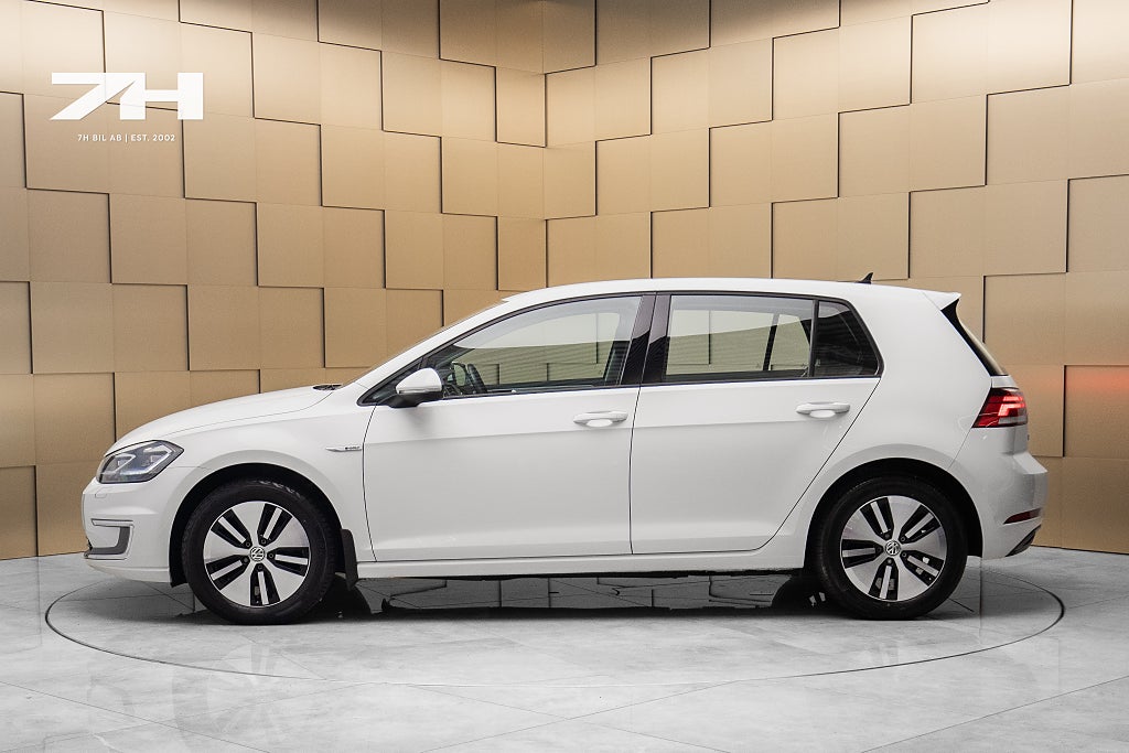 Volkswagen E-Golf e-Golf 136hk / Värmepump / Cockpit Navigation CarPlay