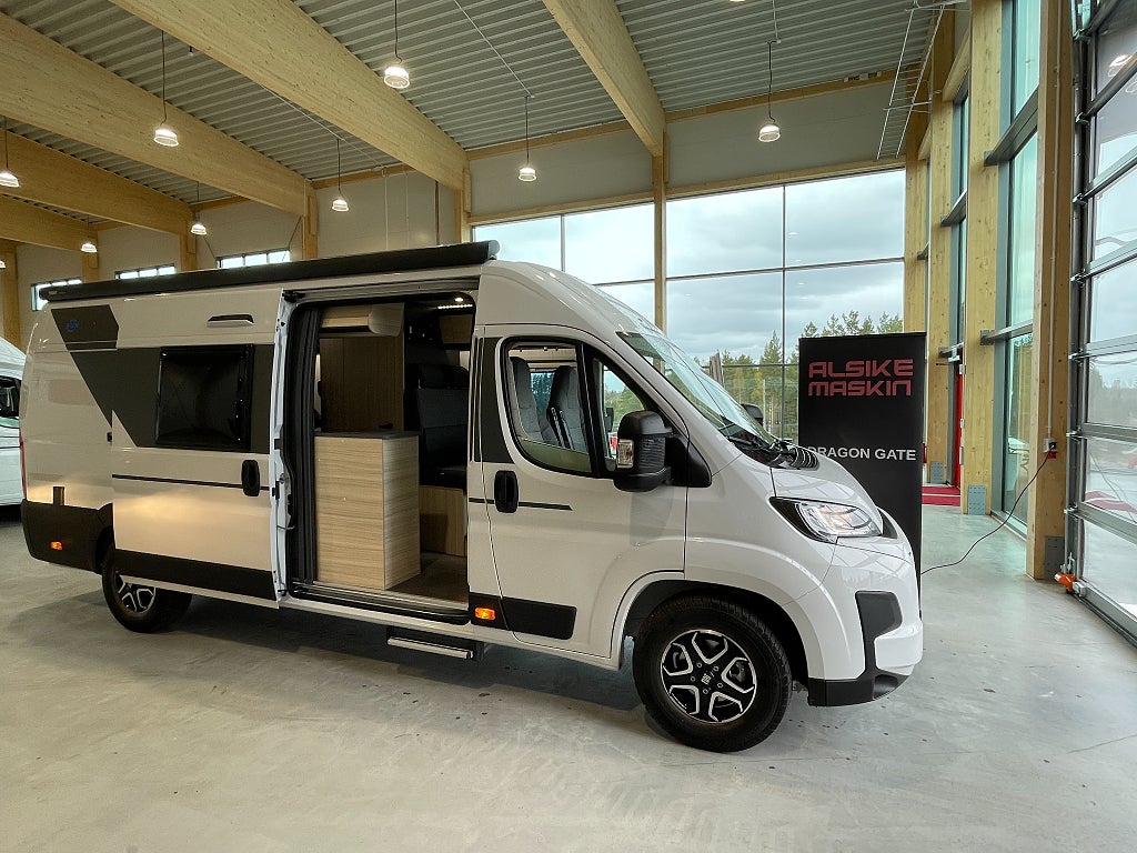 Sun Living V 65 SL / Långbäddar / Automat 140hk / EL-Patron / 4995kr/månad