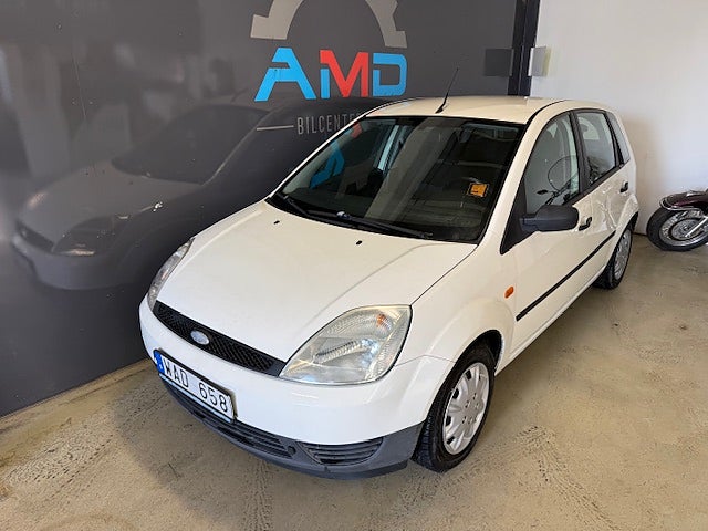 Ford Fiesta 5-dörrar 1.4 Nyservad 