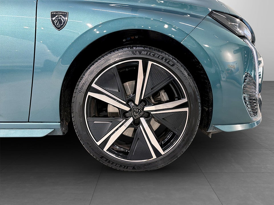 Bild på Peugeot 308 SW GT 1.2 PT 130hk Aut - B-KAMERA, ELSTOL