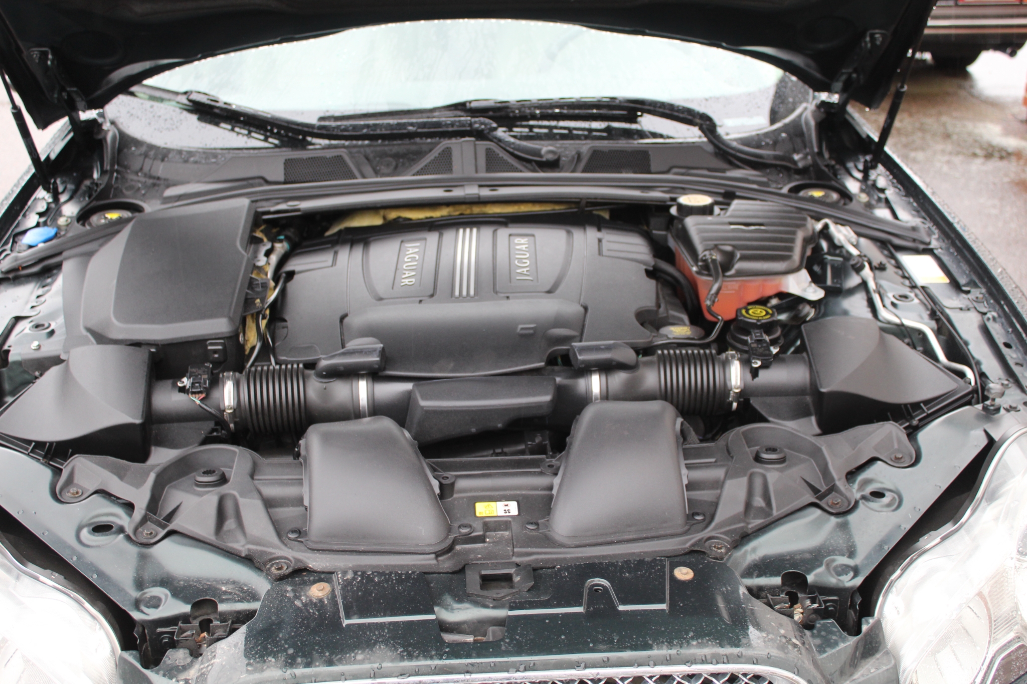Jaguar XF 2011, kuva 7/40