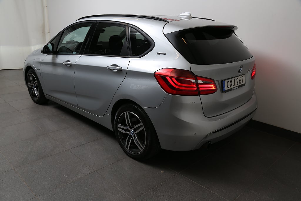 BMW 225xe Active Tourer Sport line 224hk Aut AWD HuD Navi Pano 2017