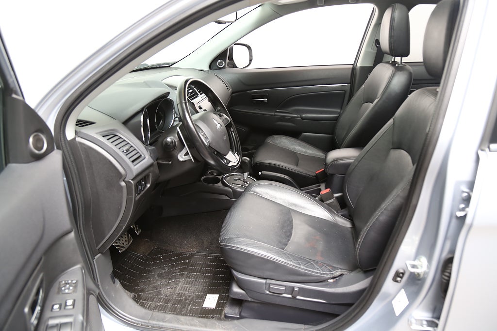 Mitsubishi ASX 2,2 Di-D 150hk Business 4WD Aut Pano Skinn Motorv Drag 2017