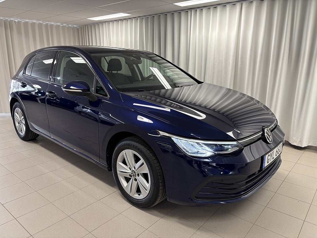 Volkswagen Golf 1.0 TSI 110HK Värmare/Backkamera