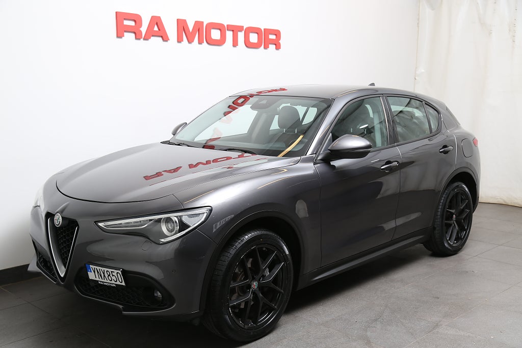 Alfa Romeo Stelvio 2,2 JTD 16V Q4 210hk Aut Webasto Dragkrok 2017