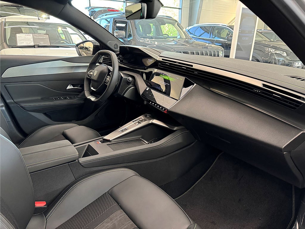 Bild på Peugeot 408 GT PureTech 130hk Aut - DEMO