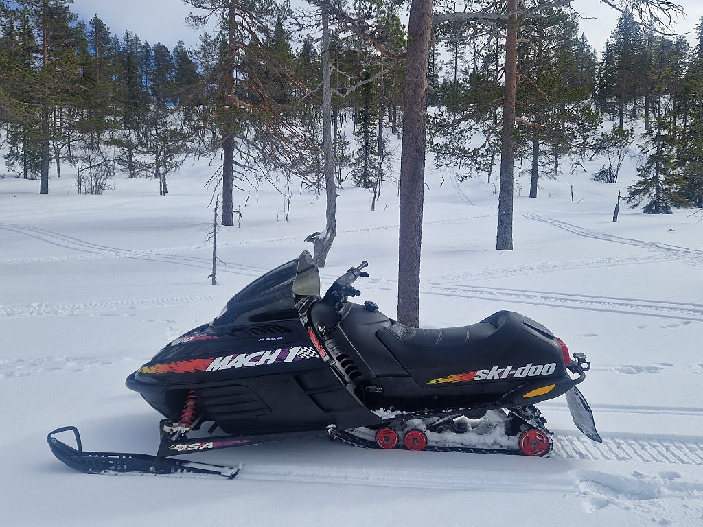 Ski-Doo Mach 1 Trippel - 477kr/mån - Transport - Byte 