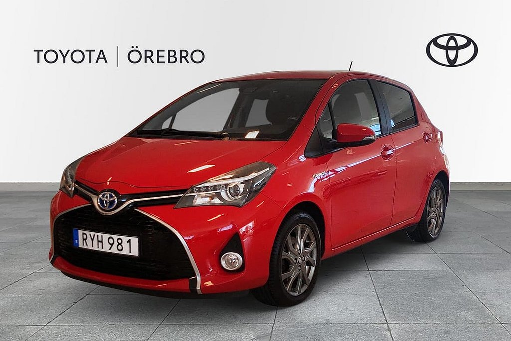 Toyota Yaris Hybrid Intense Edition Comfort pack Mv V-hjul