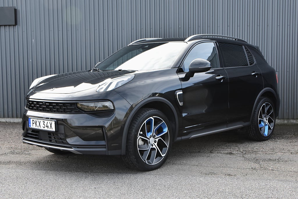 Lynk & Co 01 PHEV / Panorama / Rattvärme / 360 / Navi / Infinity