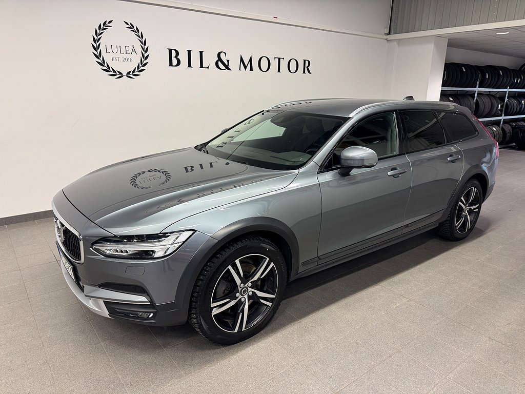 Volvo V90 Cross Country D4 AWD Skinn| Navi| Kamera| Värmare