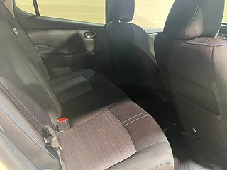 Halvkombi Nissan Leaf 7 av 19
