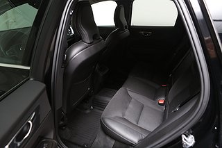 SUV Volvo XC60 25 av 29