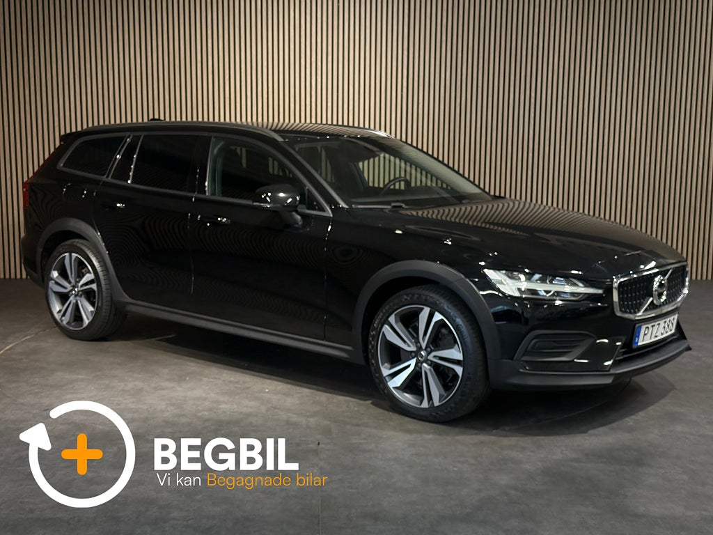 Volvo V60 Cross Country D4 AWD Automat /Dragkrok/Värmare/19"/Lågmil