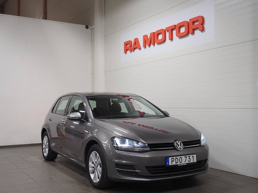 Volkswagen Golf 5-dr 1.6 TDI DSG D-värm B-kamera Drag 2017