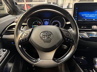 Toyota C-HR Hybrid CVT Executive/Drag/Mvärm/Navi/BKamera/JBL