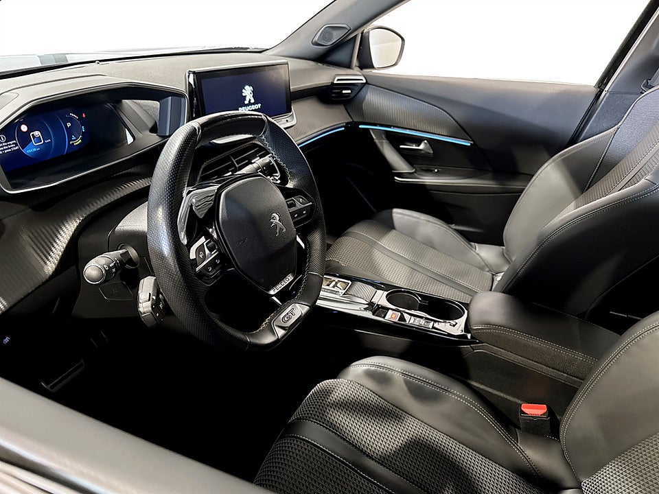 Bild på Peugeot E-2008 GT 50 kWh 136hk Aut B-KAMERA CARPLAY