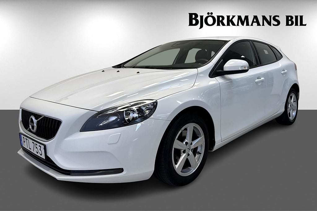 Volvo V40 T3 BUSINESS MANUELL 152HK | V-HJUL MOMSBIL
