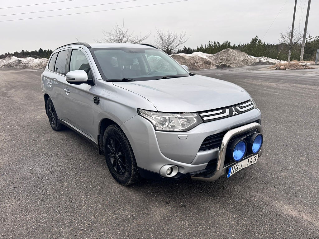 Mitsubishi Outlander 2.2 Di-D 4WD Business Euro 5