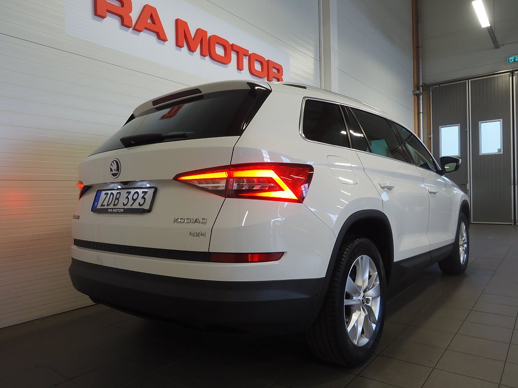 Skoda Kodiaq 2.0 TSI 4x4 180 Businessline Kamera Drag P-Värm Canton 2018