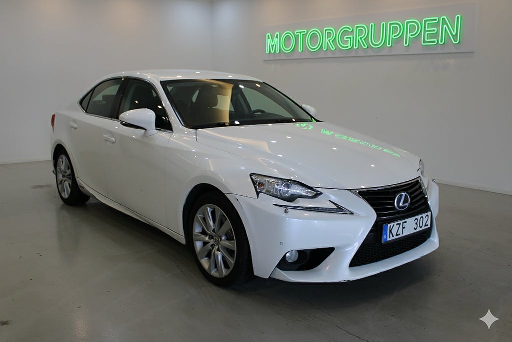 Lexus IS 300h 2.5 CVT Hybrid Executive Nyservad