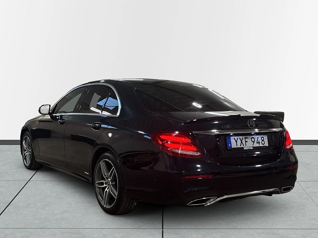 Mercedes-Benz E 220d 4M AMG Line Drag Widescreen Navi Pano 360 S&Vdäck
