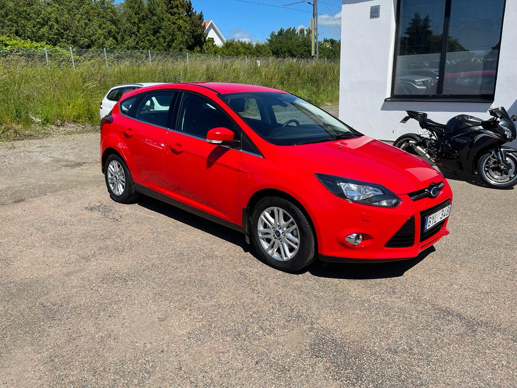 Ford Focus 1.0 EcoBoost 100hk 2013, bild 2/53