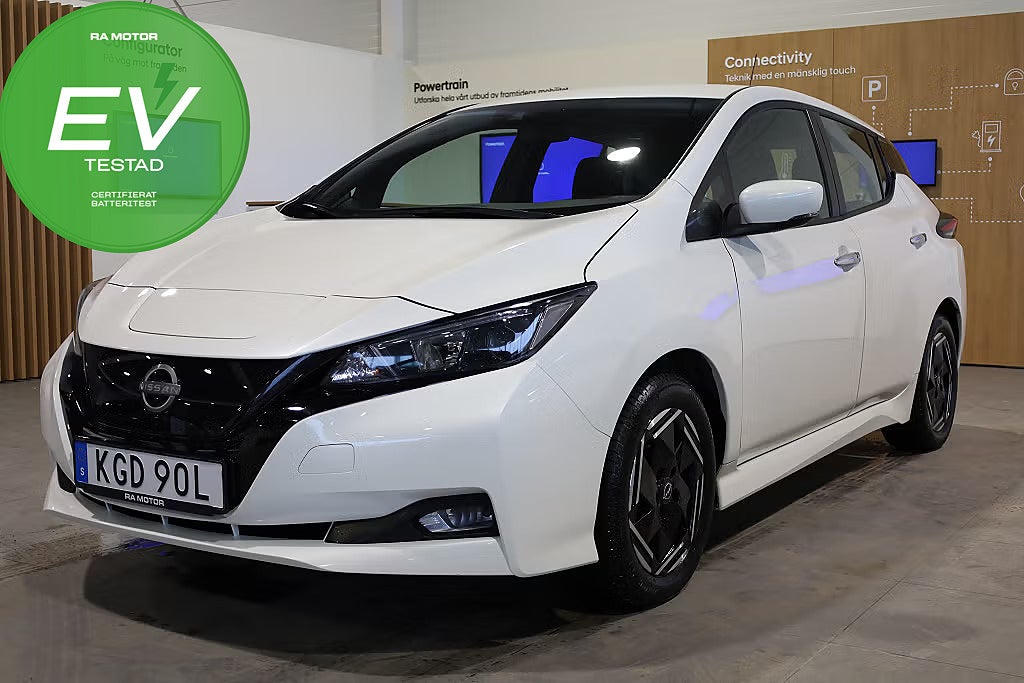 Nissan Leaf Acenta 40 kWh Kamera CarPlay Rattvärme Keyless Leasbar
