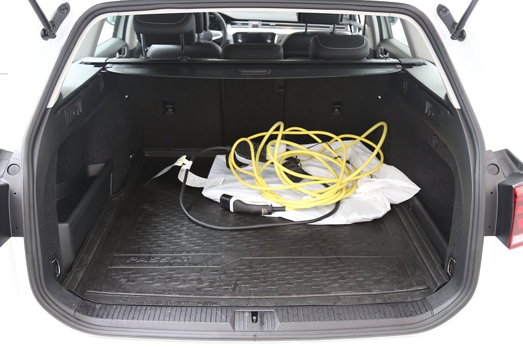 Volkswagen Passat Sportscombi GTE Plug-in 218hk DSG Motorv Extraljusramp 2021