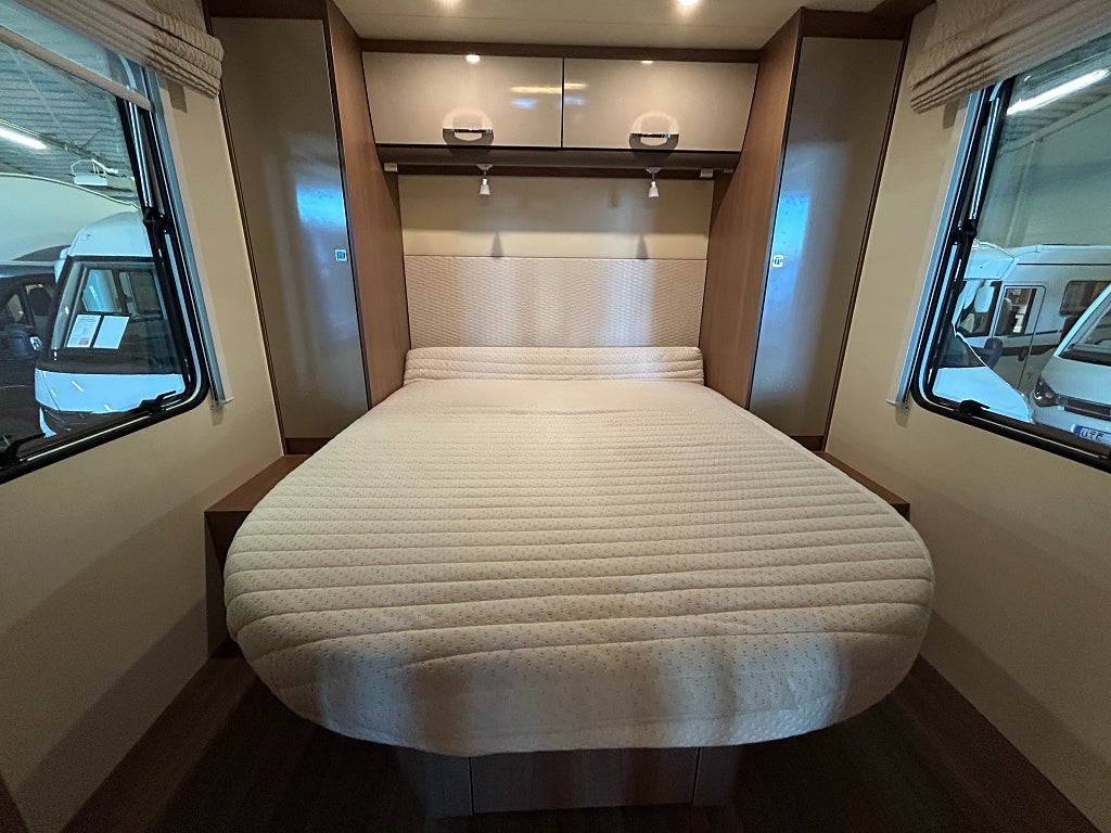 Bürstner Lyseo T 736 / Taksäng / Elpatron / Duo-control - Bürstner