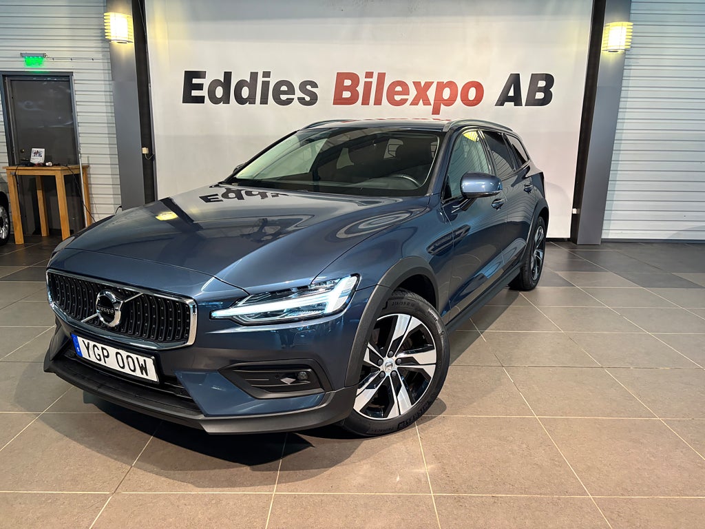 Volvo V60 Cross Country Cross Country B5 AWD Advanced Edition, 250hk
