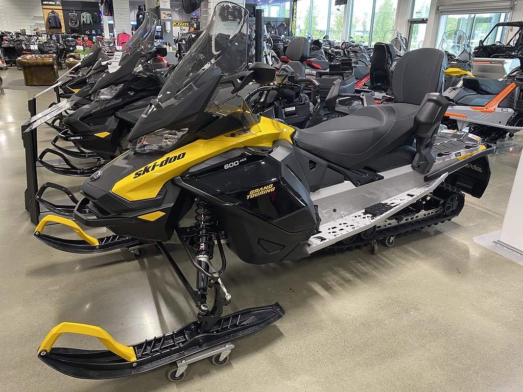 Ski-Doo Grand Touring SPORT 600 ACE 137" El-start