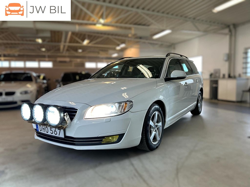 Volvo V70 D4 AWD Momentum Drag D-Värm Rattvärme Navi PDC VoC