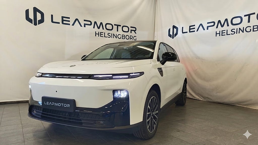 Leapmotor B10 ProMax Design Räckvidd WLTP 434 km /Lightgrey/