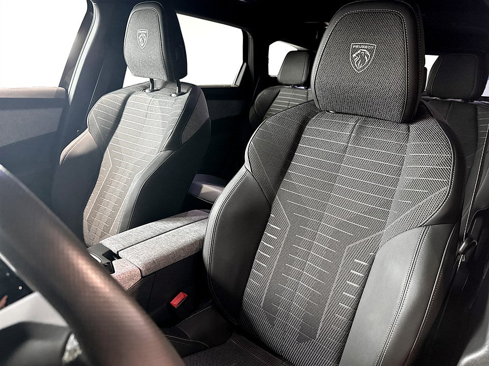 Bild på Peugeot 5008 GT Hybrid 145hk Aut 7-SITS B-KAMERA CARPLAY
