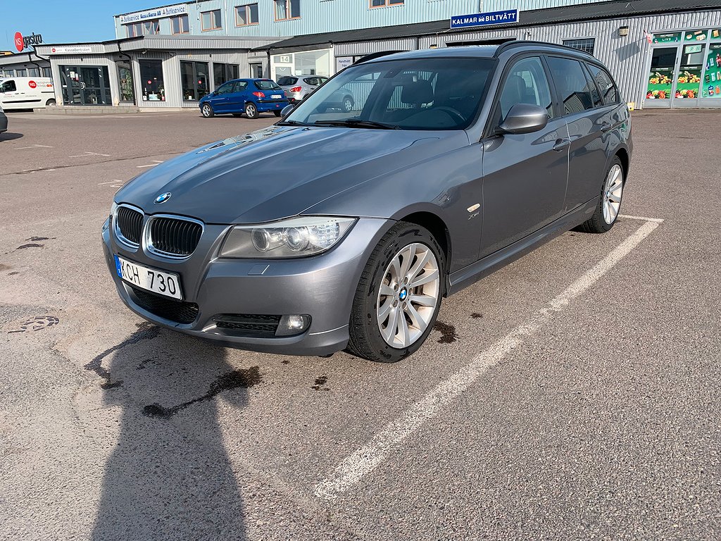 BMW 320 d xDrive Touring besiktad Servad Dragkrok AC