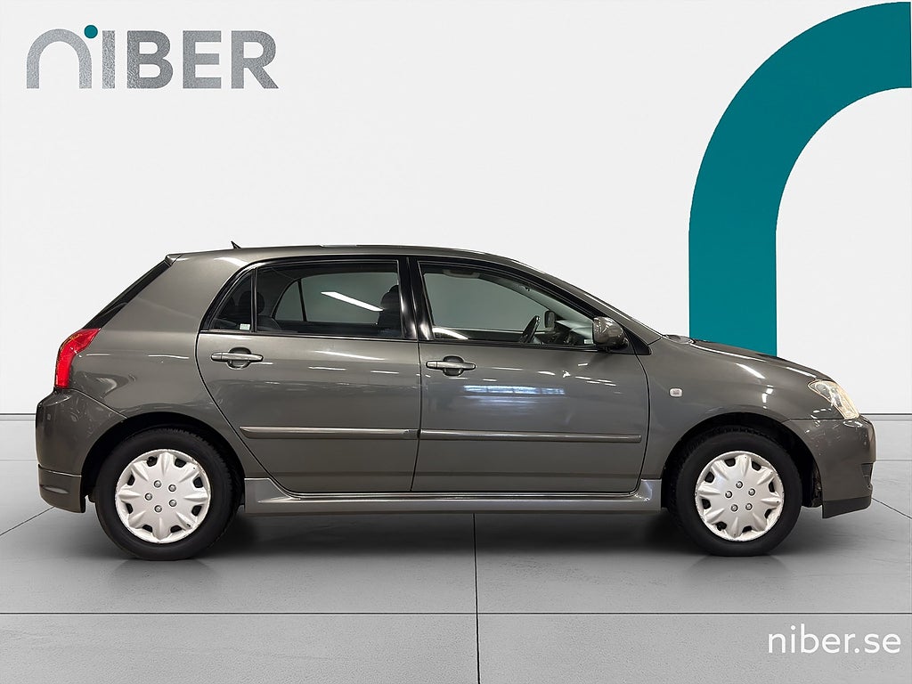 Toyota Corolla 5-dörrars 1.6, 3 brukare, AC, Värmare,