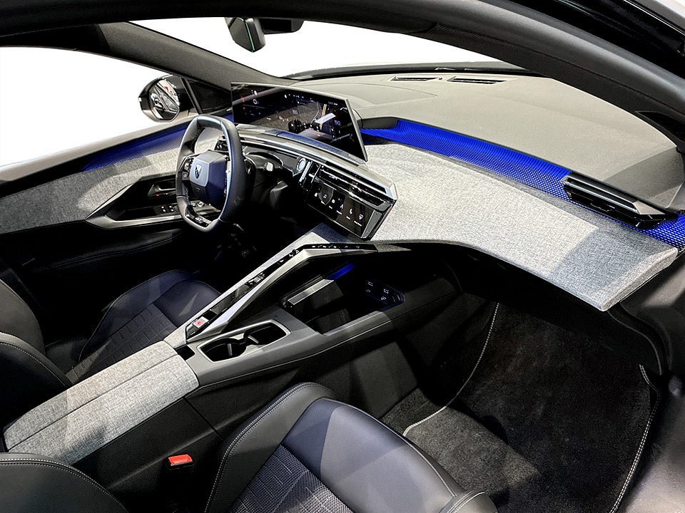 Bild på Peugeot 5008 GT Hybrid 145hk Aut 7-SITS B-KAMERA CARPLAY
