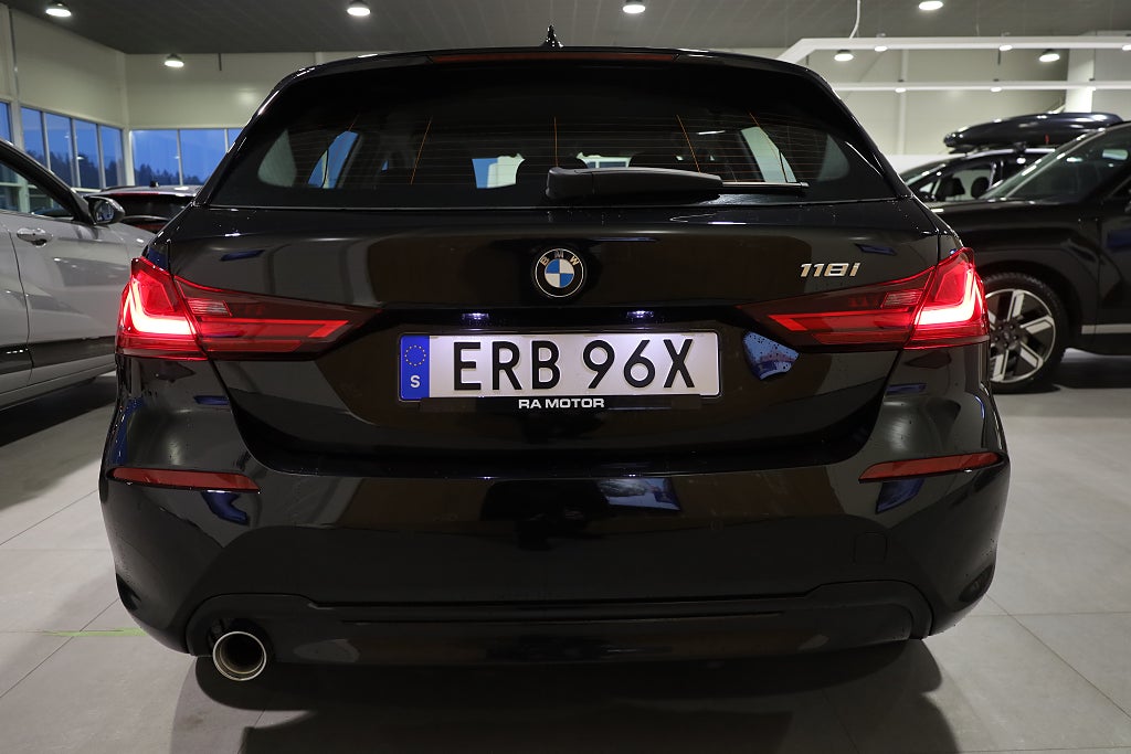 BMW 118I Sport line Navi PDC CarPlay Leasbar 2022