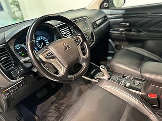 Mitsubishi Outlander PHEV Business 360° Pvärm Drag Skinn SoV