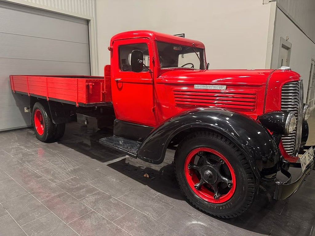 Dodge Brothers RE32 1938 – Veteranlastbil med tipp 