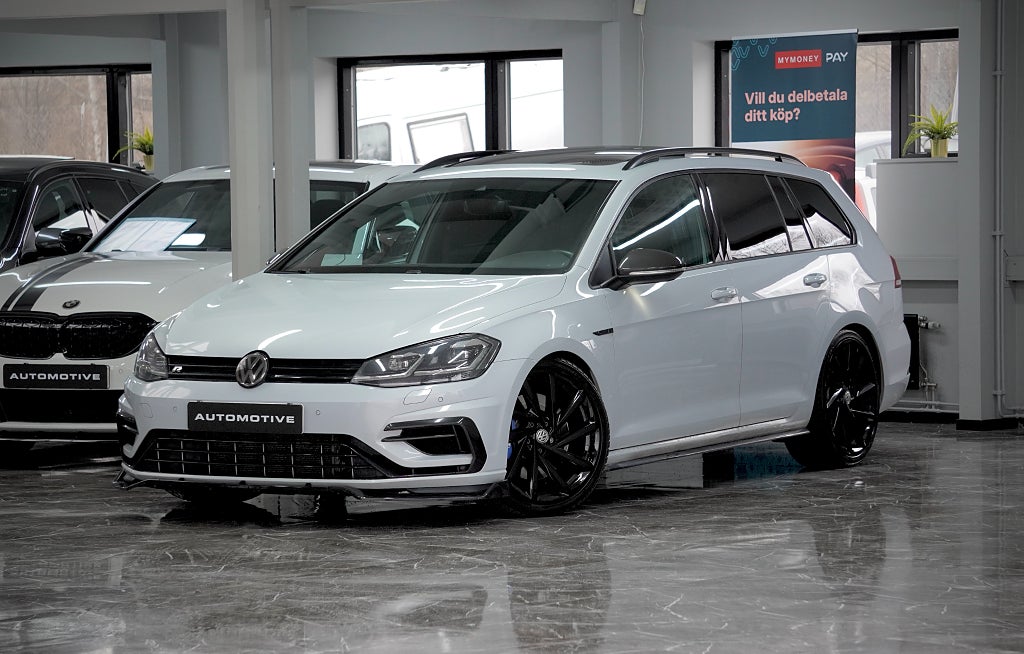 Volkswagen Golf R 4Motion 310hk Cockpit Pano Dynaudio