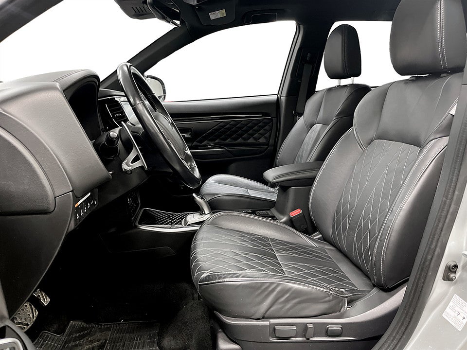 Bild på Mitsubishi Outlander S-Edition PHEV CVT 224hk Aut AWD B-KAMERA DRAG