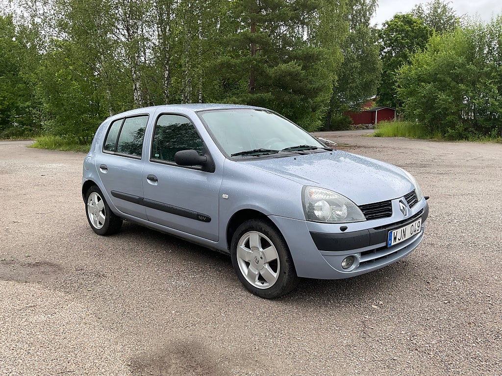 Renault Clio 5-dörrars Halvkombi 1.2 10200 mil