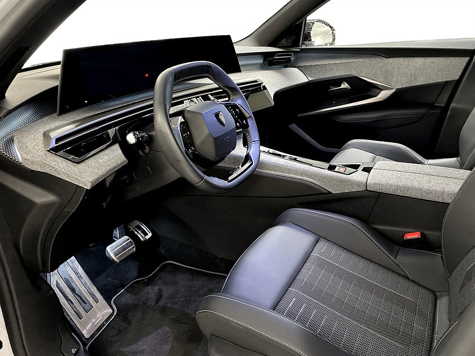 Bild på Peugeot 5008 GT Hybrid 145hk Aut 7-SITS B-KAMERA CARPLAY